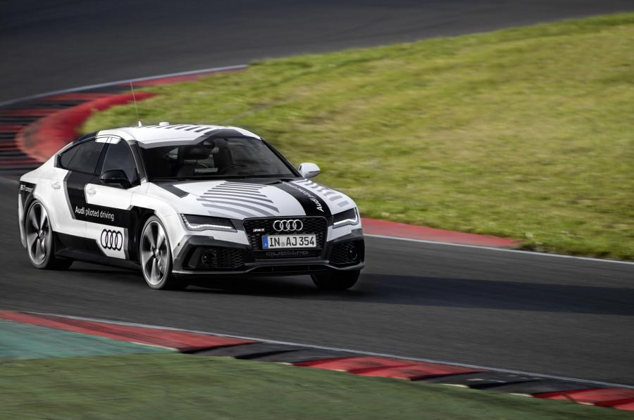  Audi RS7 Sportback Piloted Driving Concept 2014 года  (фото 3 из 22)